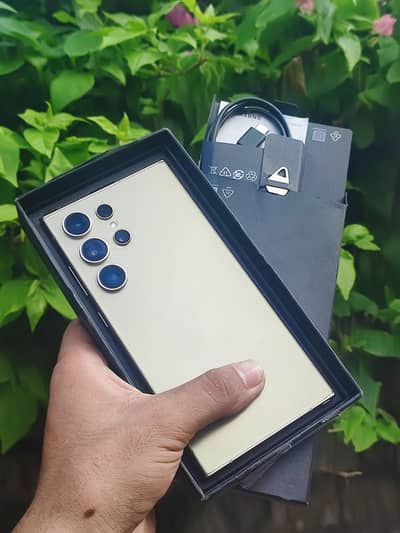 Samsung S24 Ultra 12/256 with box [8 gen 3] 10/10 natural colour