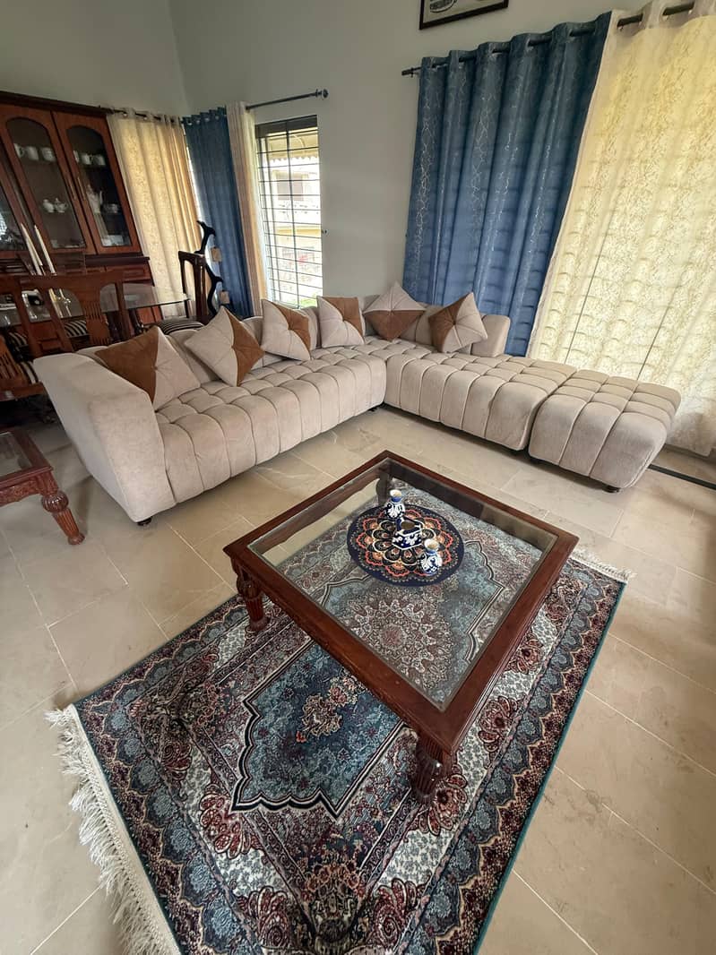 L shape sofa 0