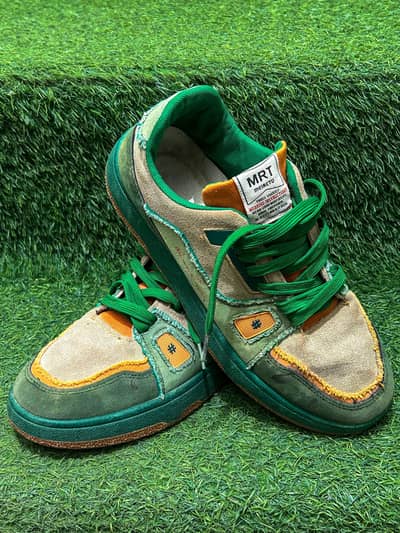 sneaker shoes