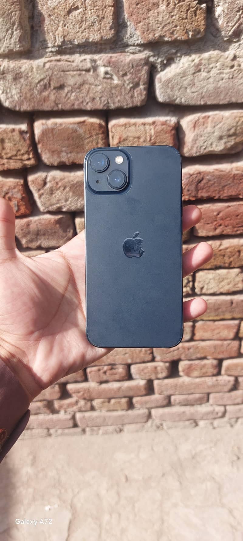 Apple iPhone 13 0