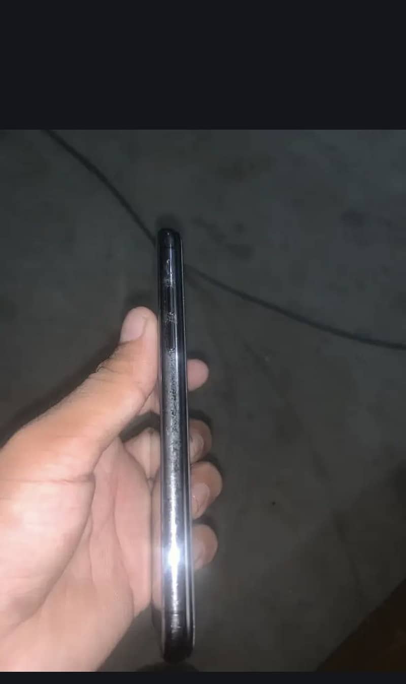 Apple iPhone X 3