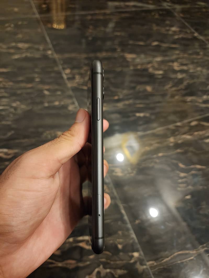 Apple iPhone 11 2
