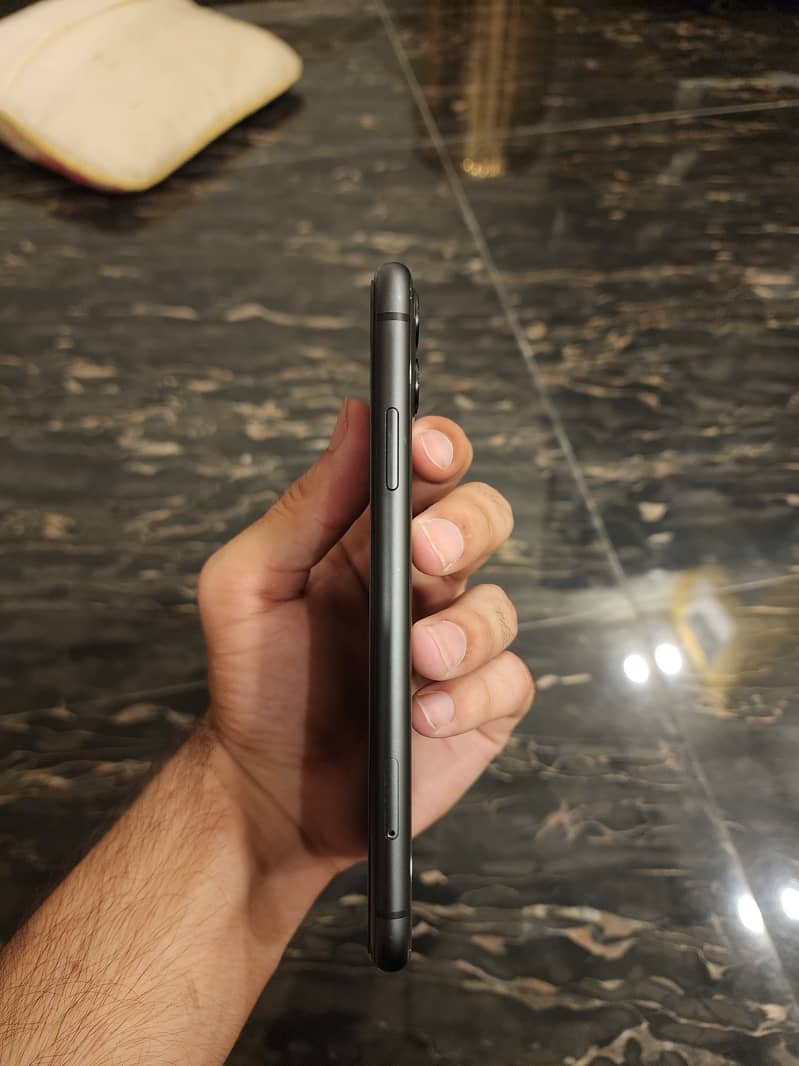 Apple iPhone 11 5