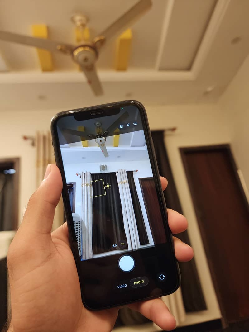 Apple iPhone 11 6