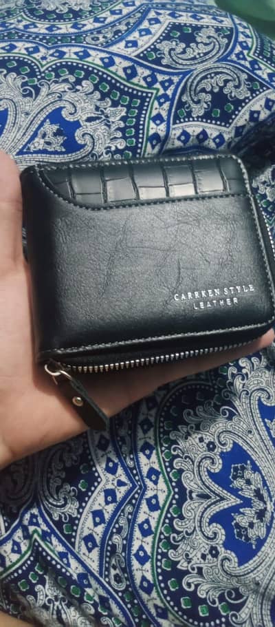 leader wallet 10/10 new