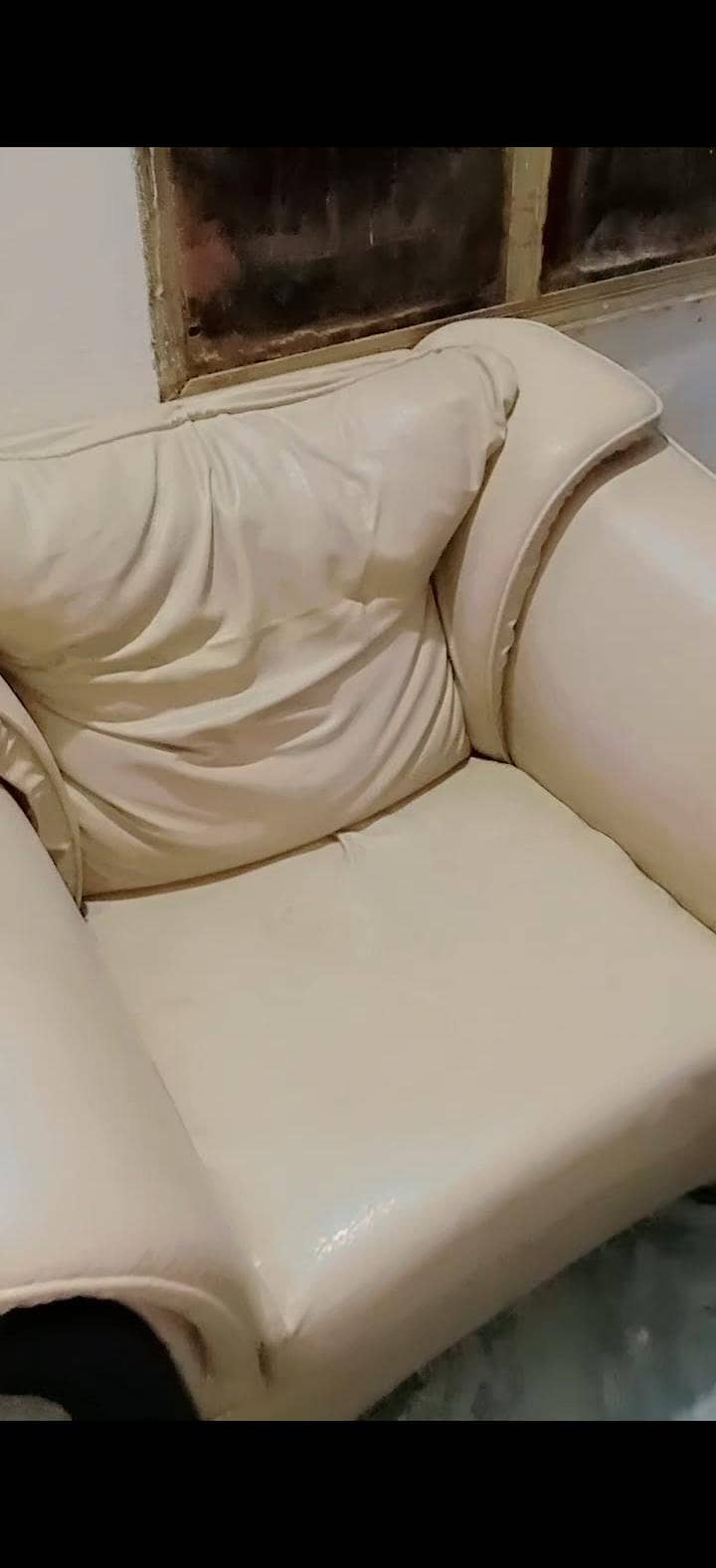 7 seater sofa set. 2