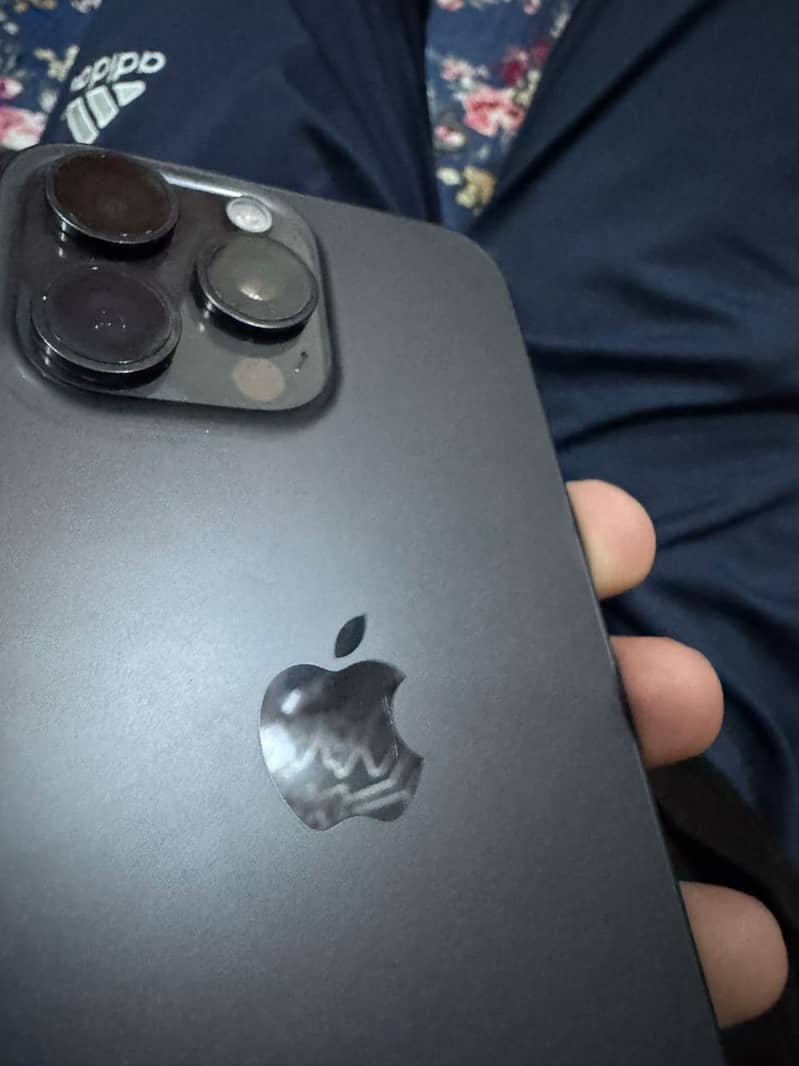 iphone 15 pro max 2