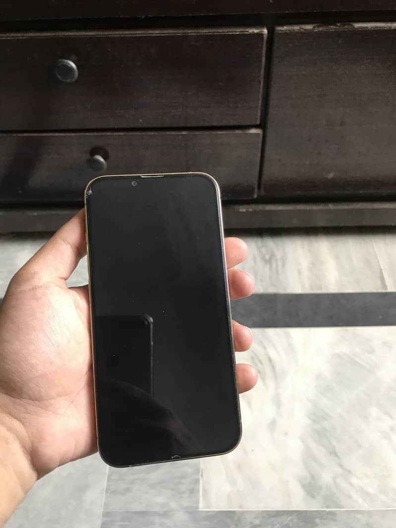 iPhone 13 Pro 4