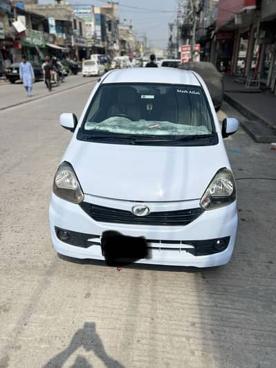 Daihatsu Mira 2011