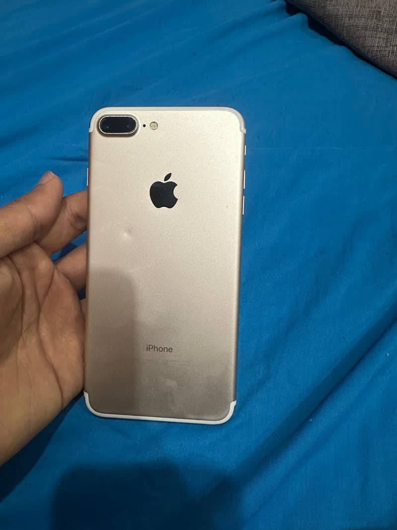 Apple iPhone 7 Plus 0