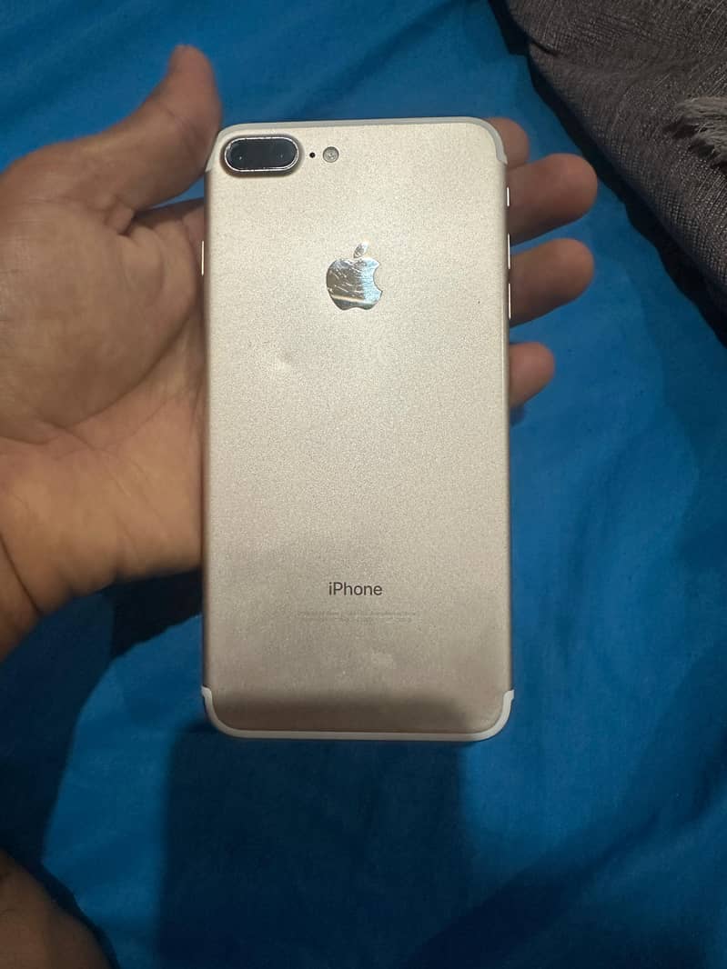 Apple iPhone 7 Plus 3
