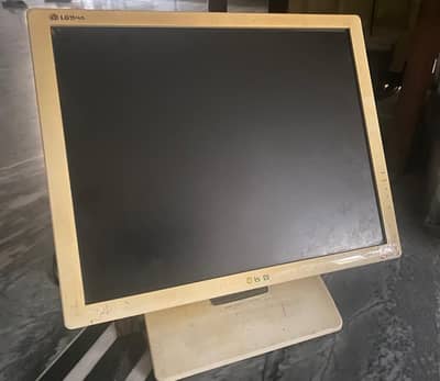 LG 18.5 inches LCD 100% working