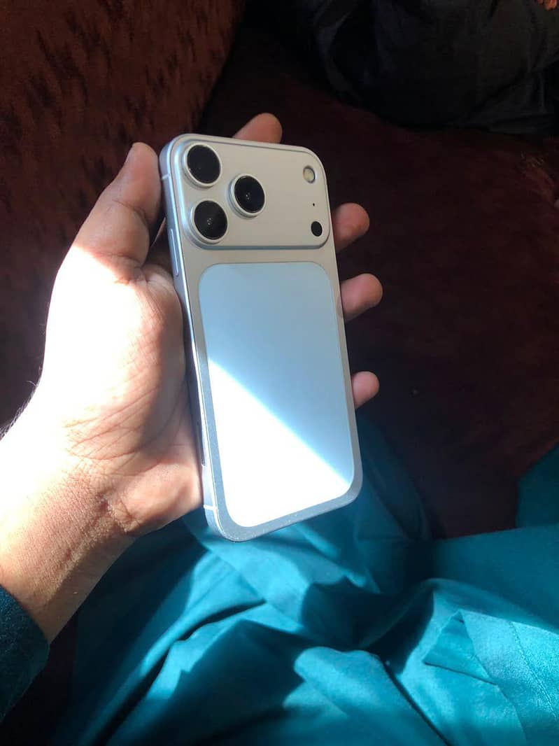 Apple iPhone XR 1