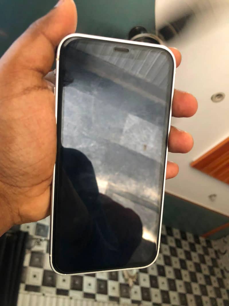 Apple iPhone XR 3
