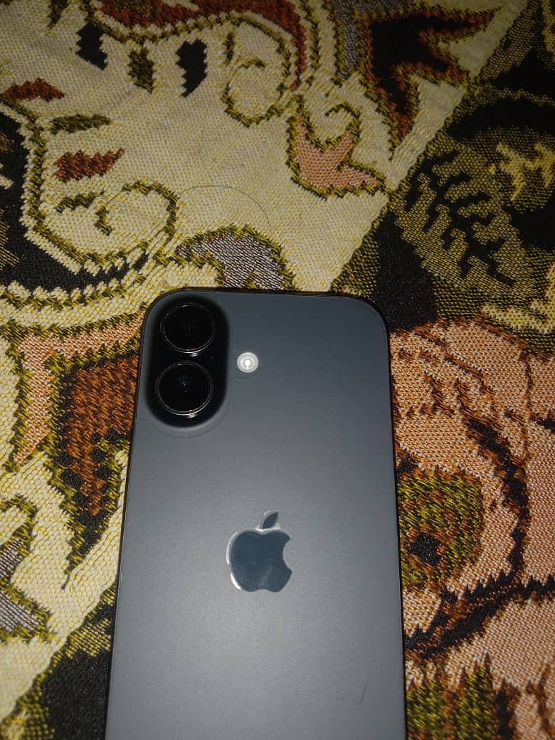 Apple iPhone 17 5