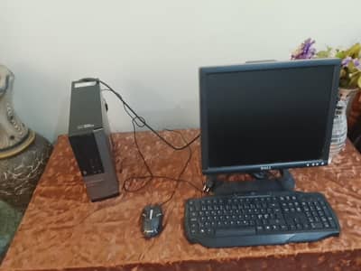 Dell core i3 processor 4gb ram 500 gb SSD Led 17 inch led