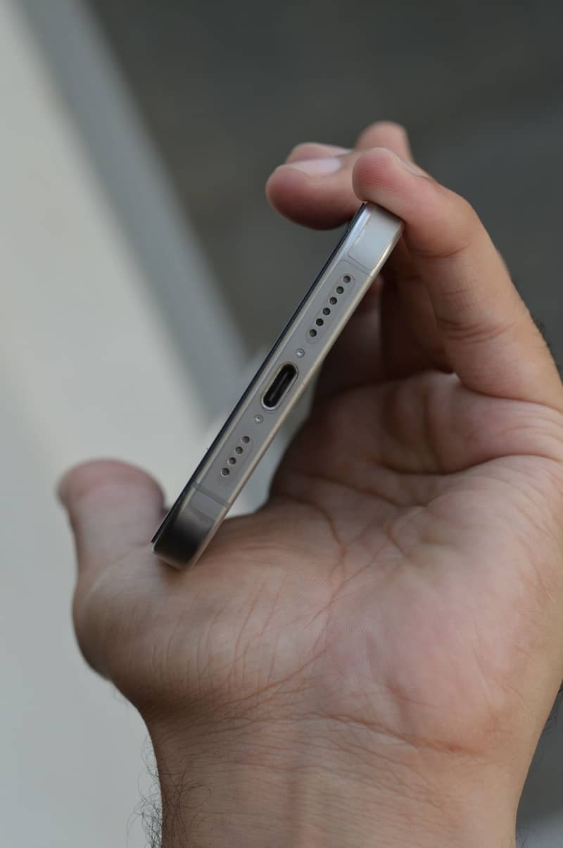 Apple iPhone 15 Pro Max 7