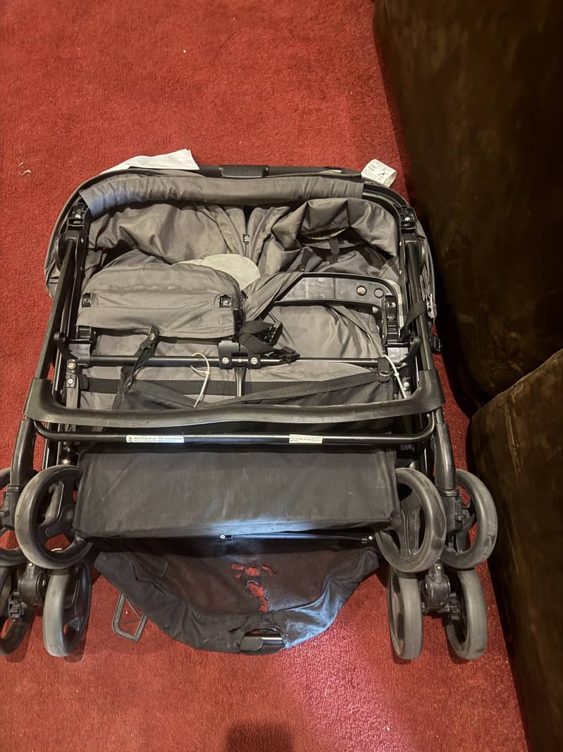 Double pram 1