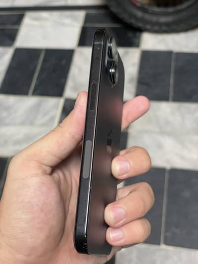 Apple iPhone 15