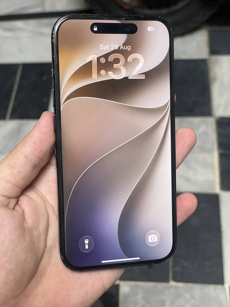 Apple iPhone 15 2