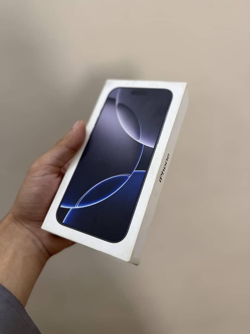 Apple iPhone 16 Pro Max JV 2