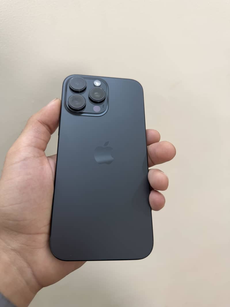 Apple iPhone 16 Pro Max JV 7