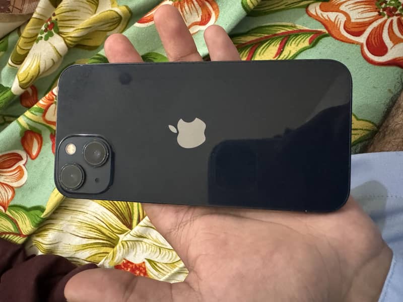 Apple iPhone 13 2