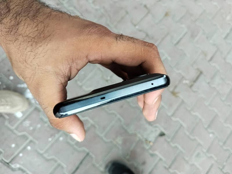 One Plus 10T 4