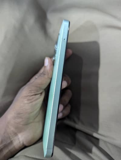 Realme C63