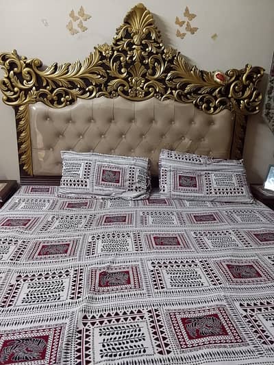 Royal king  bed with dressings and side tables