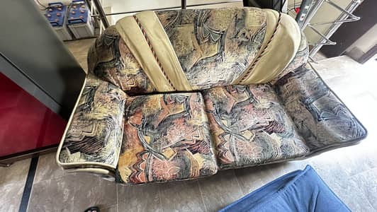 8/10 condition sofas  all okey