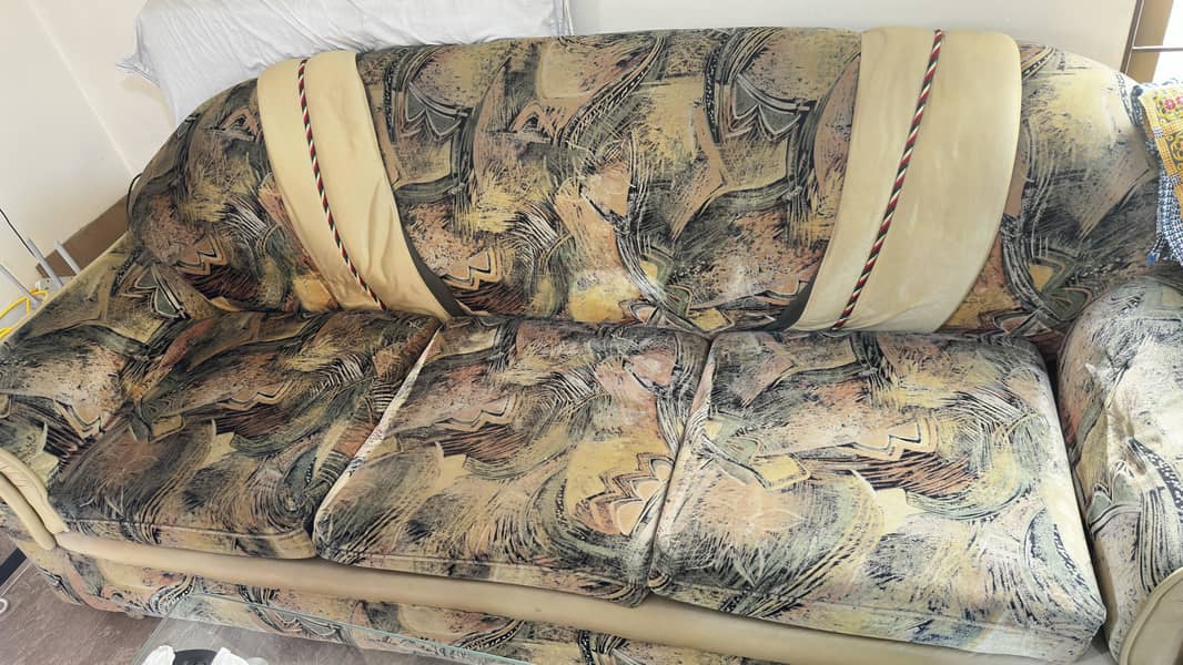 8/10 condition sofas  all okey 1