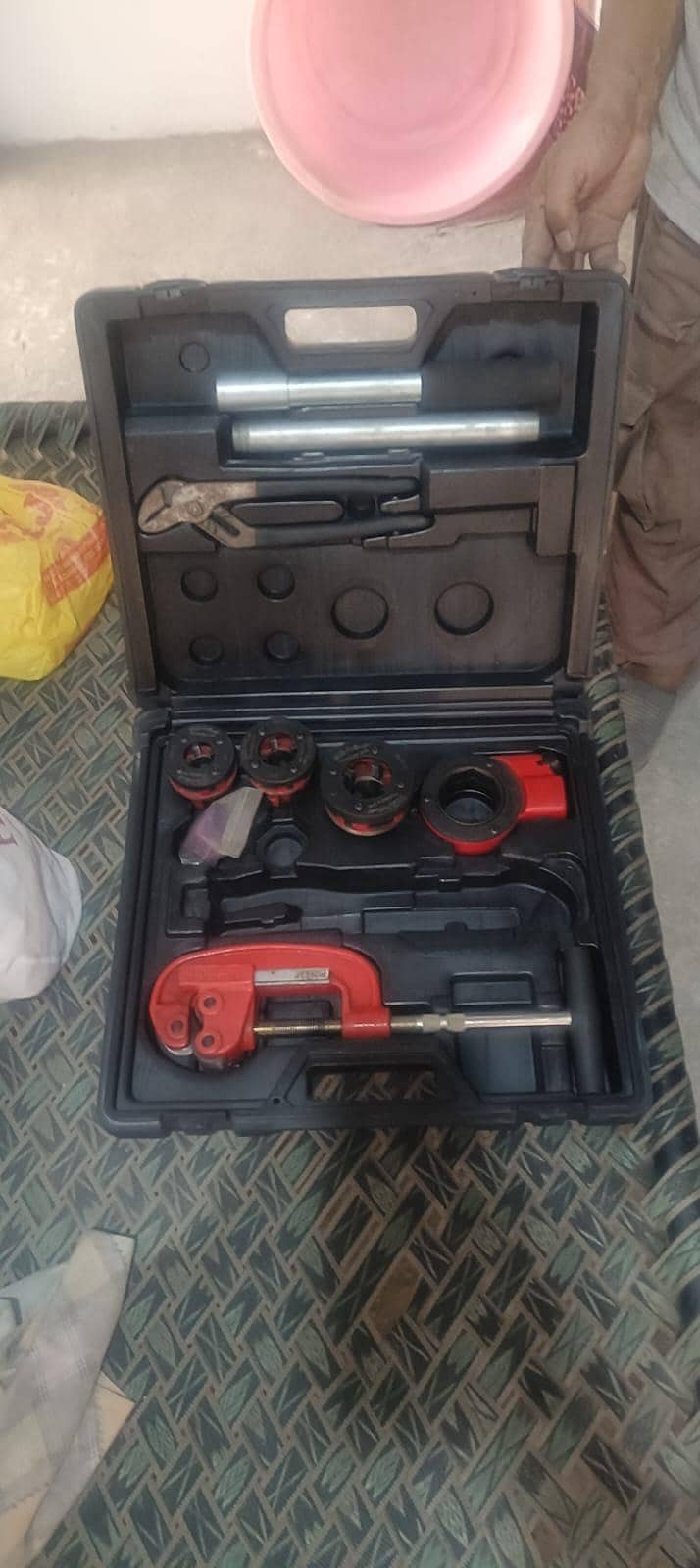 pipe threader cutting 2