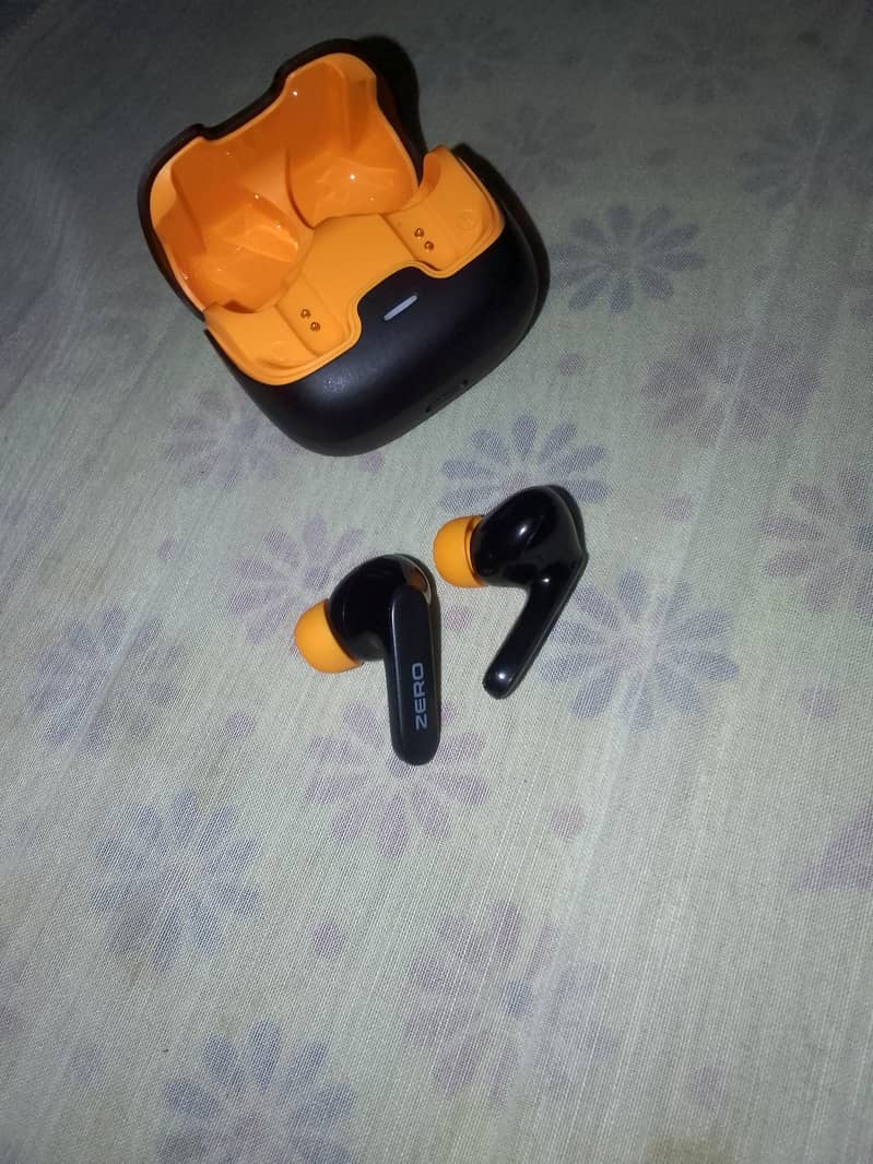 zero wave pro earbuds 1