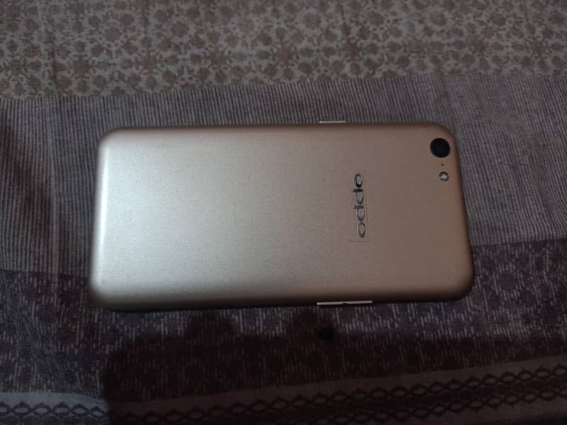 OPPO A71 1