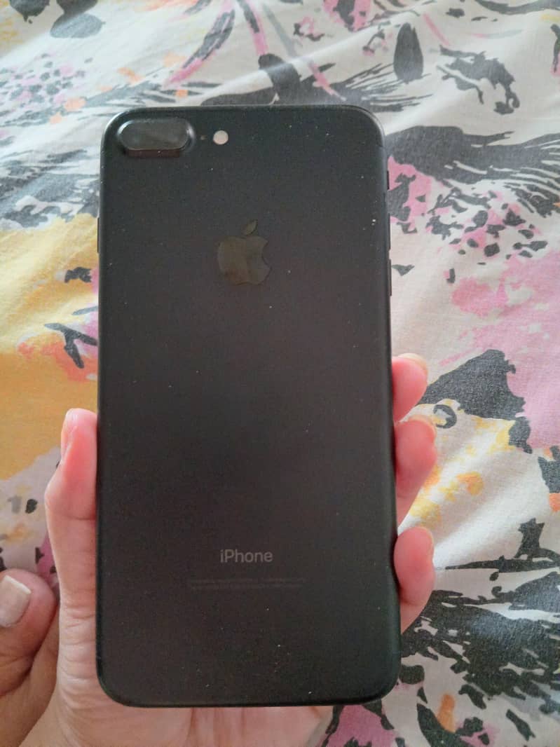 Apple iPhone 7 Plus 4