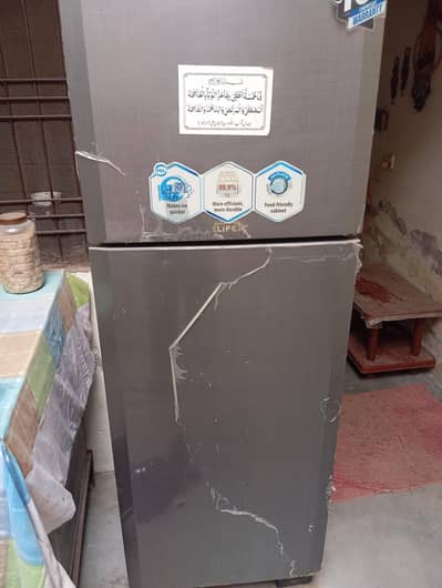 Pel fridge for sell