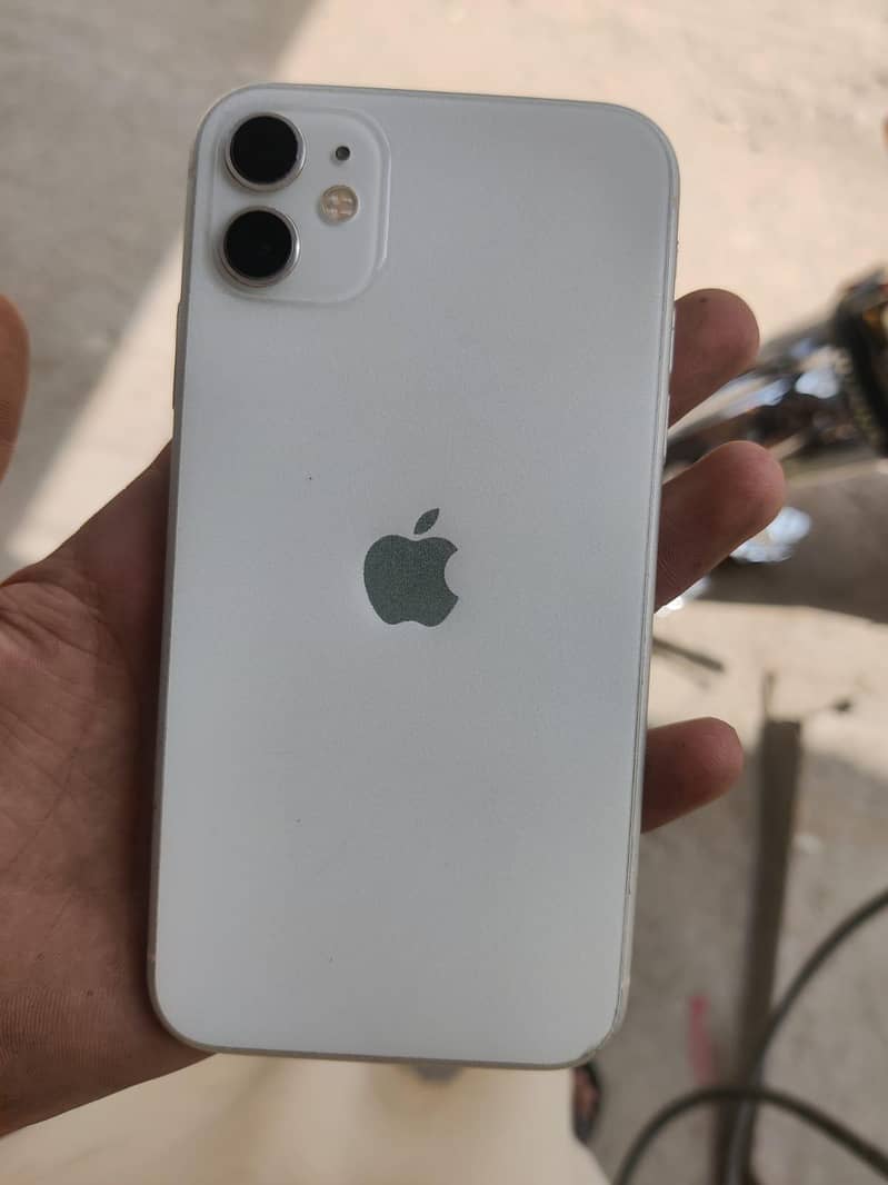 Apple iPhone 11 0