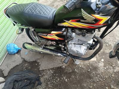 Honda 125 model 20/21 all Punjab number urgent sale ko