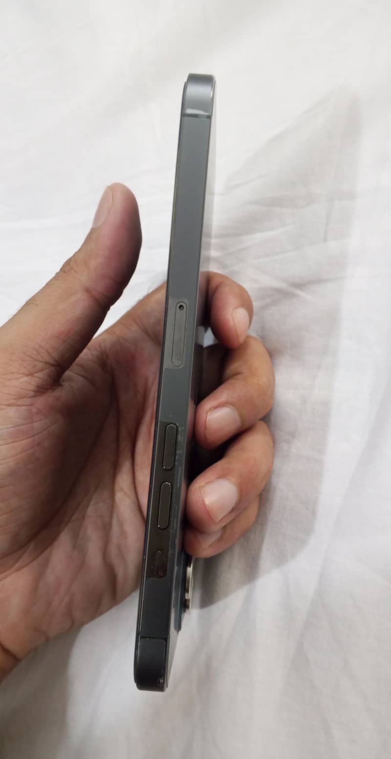 Iphone 12 pro Max 7