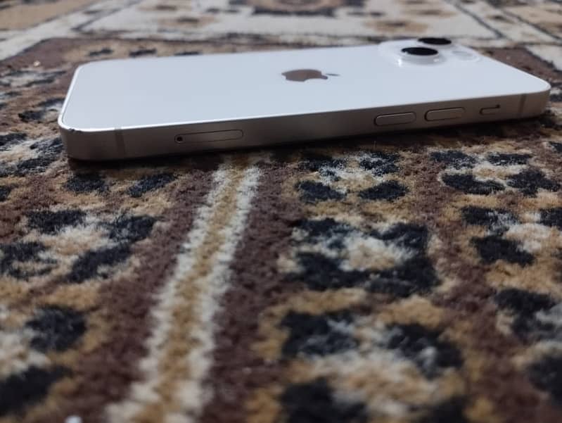 Apple iPhone 13 mini 6