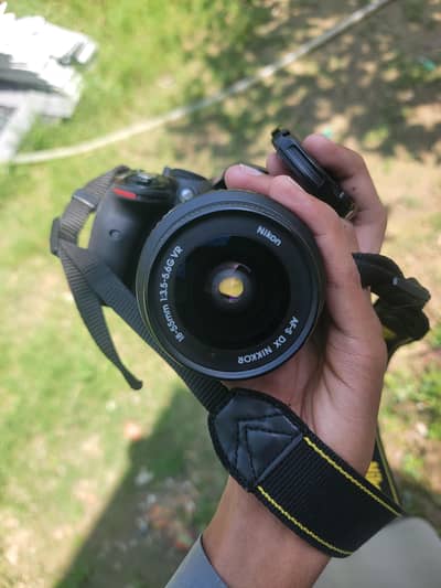 Nikon d5200 camera dslr urgent sale