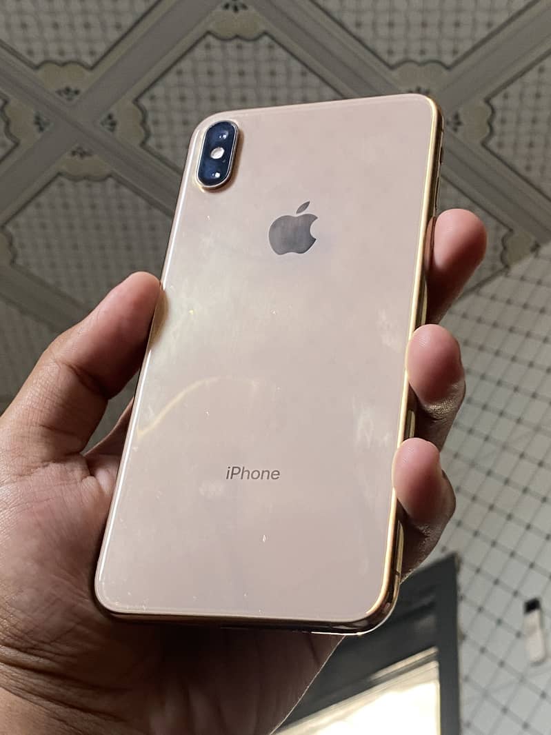 iPhone XS Max 0