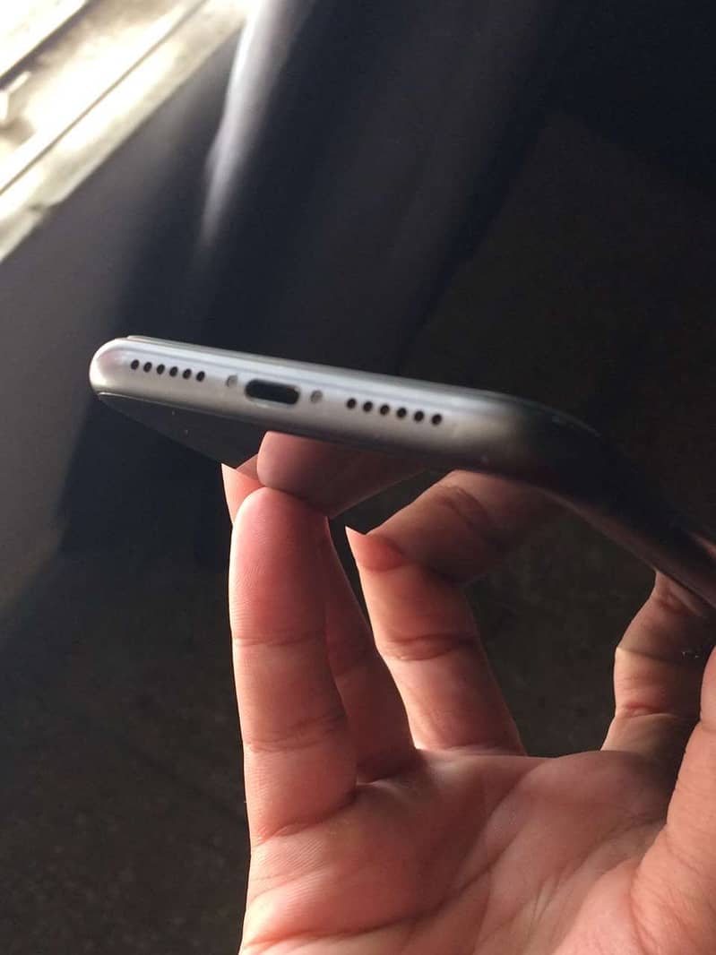Apple iPhone 11 3