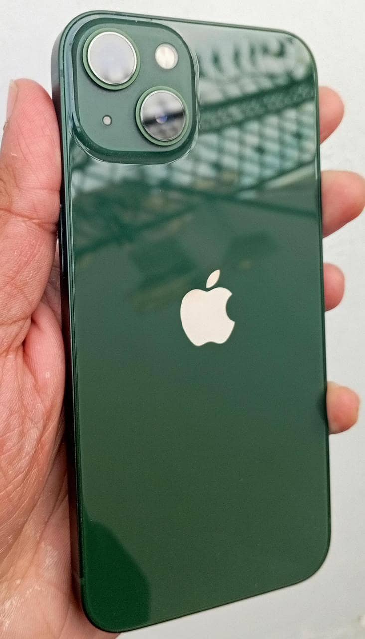 Apple iPhone 13 1