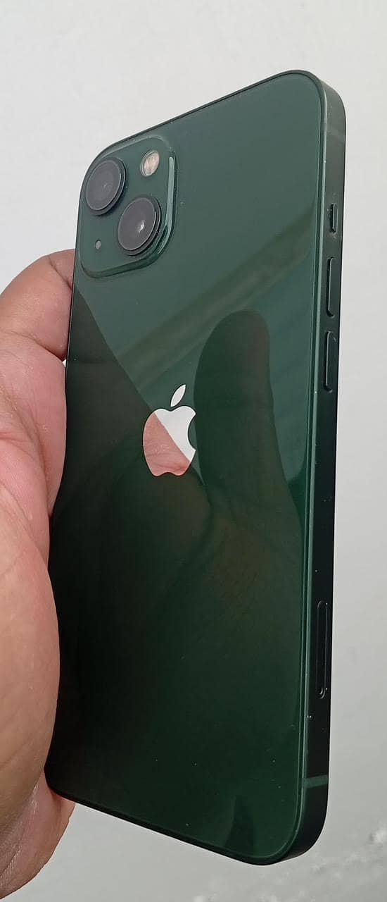 Apple iPhone 13 3