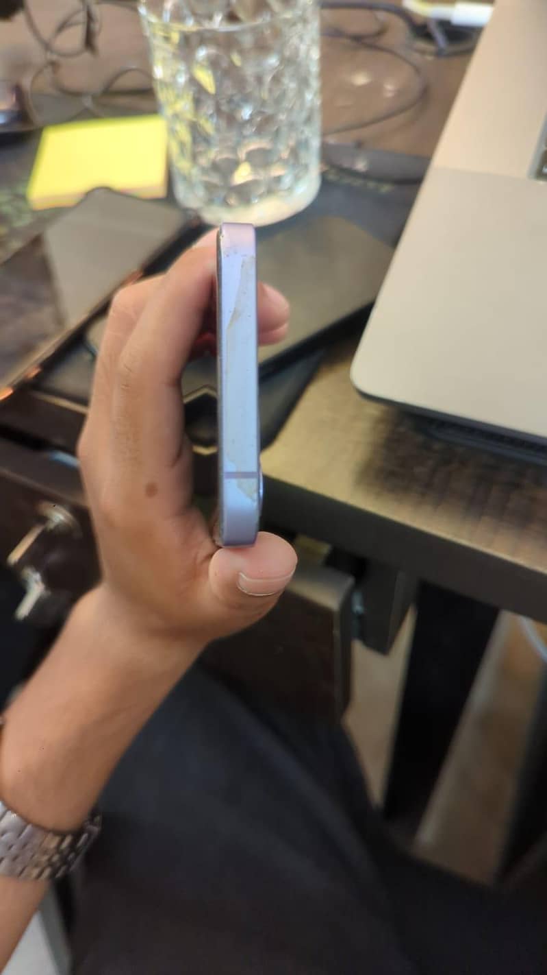 Apple iPhone 12 1