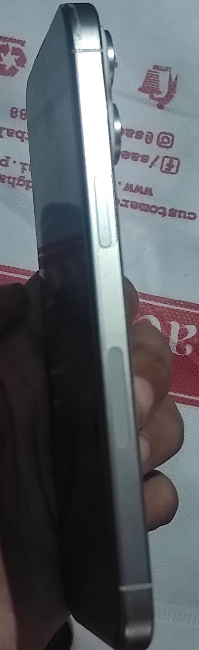 Apple iPhone 15 Pro Max 2