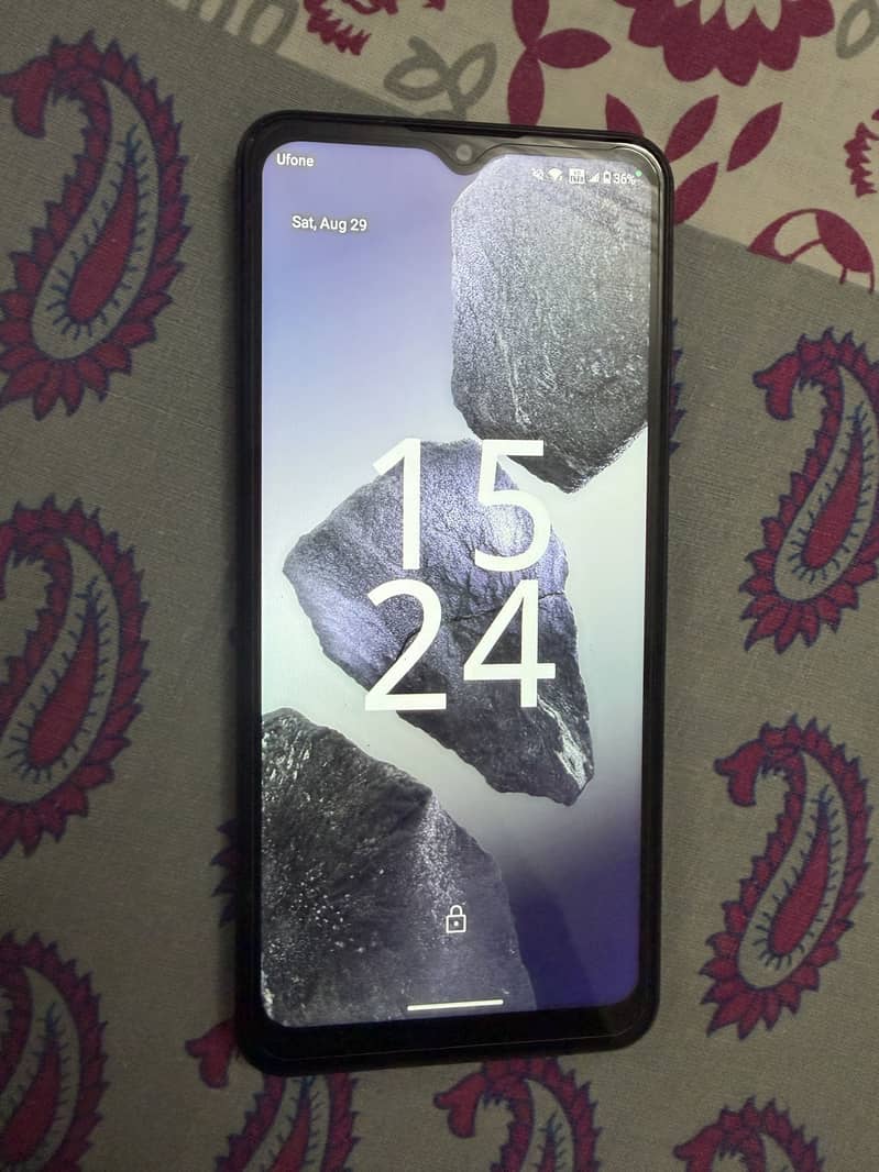 HMD Aura 2 4