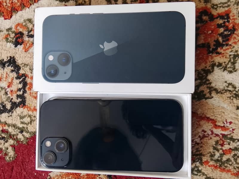 Apple iPhone 13 0